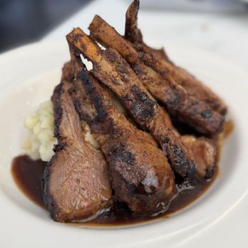 Dorothy's Downtown - Lamb Chops and Mashed Potatoes - Cocktail Bars Near Me - Jacksonville, Florida Dorothy's Downtown - Lamb Chops and Mashed Potatoes - Cocktail Bars Near Me - Jacksonville, Florida