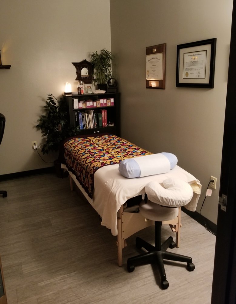 LIVING PURE CHIROPRACTIC AND ACUPUNCTURE Updated May 2024 61 Photos
