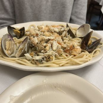 VILLA DI ROMA - Updated June 2024 - 273 Photos & 492 Reviews - 936 S ...