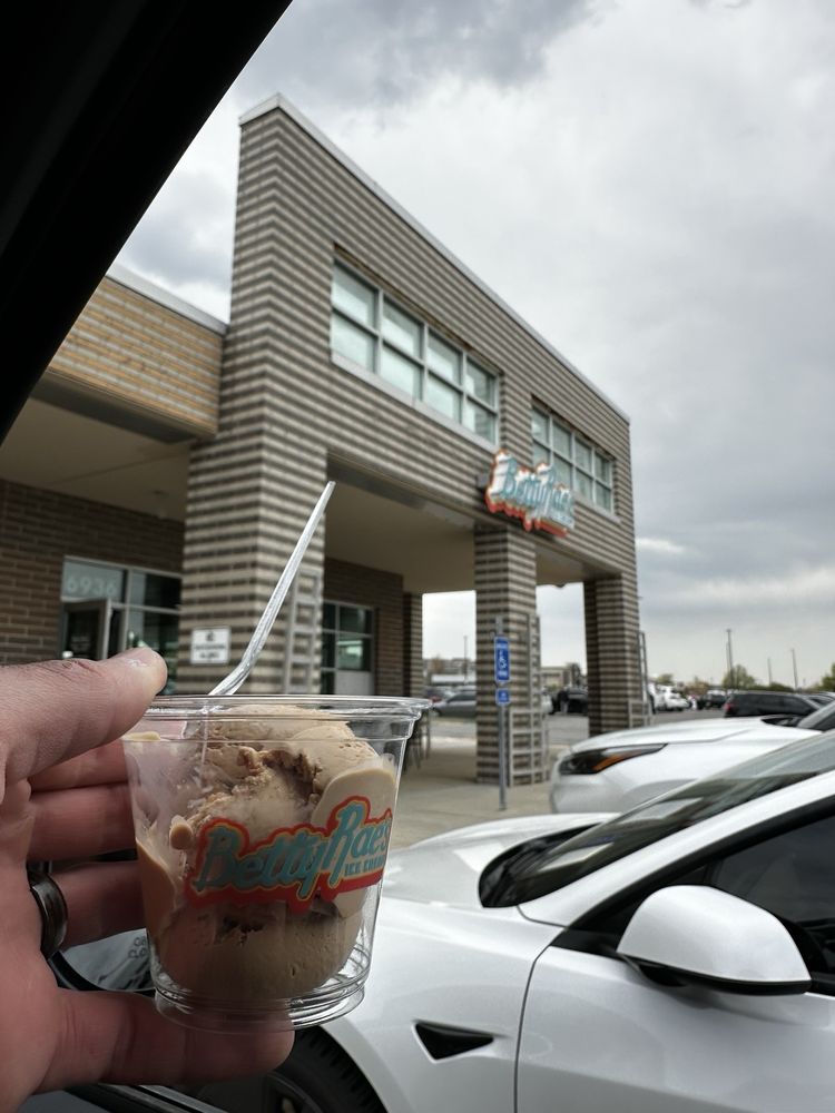 BETTY RAE’S ICE CREAM - Updated July 2025 - 18 Photos - 6936 W 135th St ...