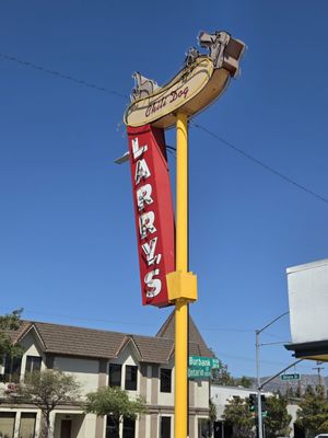 Larry's Chili Dog by null