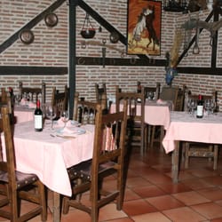 hostal restaurante el patio - SERVICIO DE RESTAURANTE
