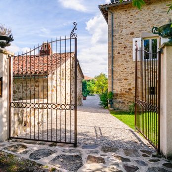 Greg Moine Photography - Airbnb photography - Real Estate Photography Near Me Greg Moine Photography - Airbnb photography - Real Estate Photography Near Me