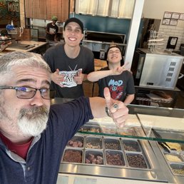 Solid joint, solid food, exceptional crew!