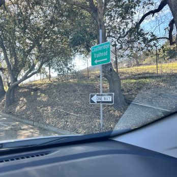 Castleridge Trailhead - Park here on this side street. - Hiking Near Me - Pleasanton, California