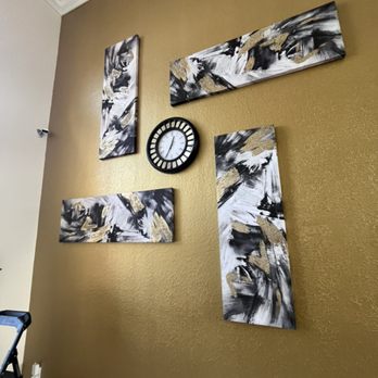 Handy Roman - Pictures hanging - Handyman Near Me Handy Roman - Pictures hanging - Handyman Near Me