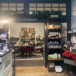 Rose Market - Gift room