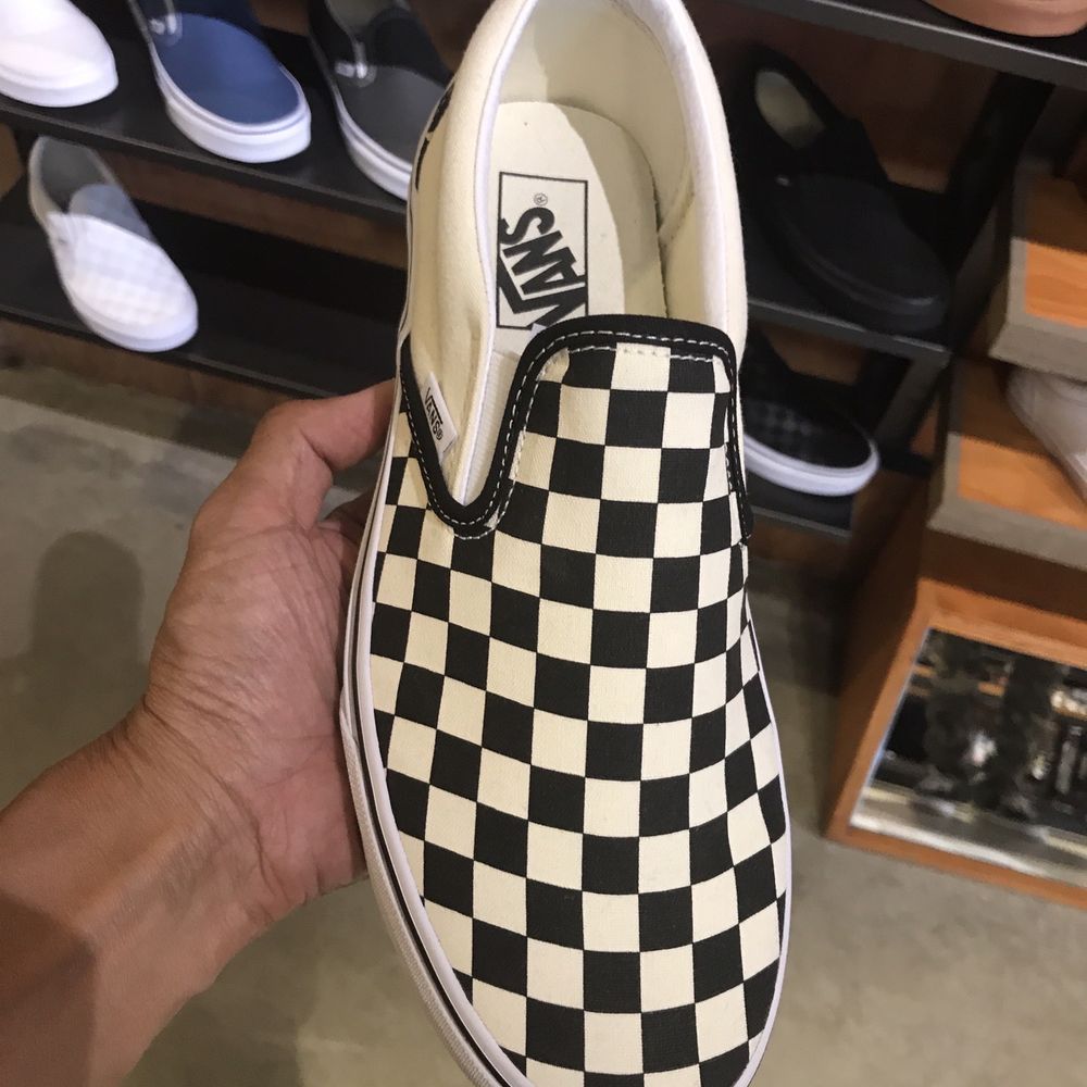 Vans - Shoe Stores Near Me - Hermosa Beach, California Vans - Shoe Stores Near Me - Hermosa Beach, California