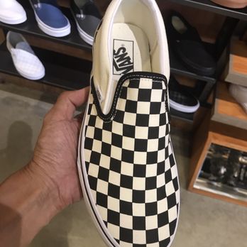 Vans - Shoe Stores Near Me - Hermosa Beach, California Vans - Shoe Stores Near Me - Hermosa Beach, California