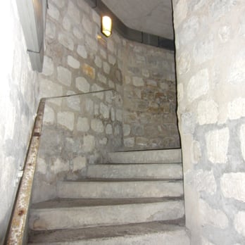Les Catacombes de Paris - ¡Aguas! - Local Flavor Near Me - Paris, 75 Les Catacombes de Paris - ¡Aguas! - Local Flavor Near Me - Paris, 75