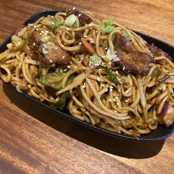 Momo Factory - Chicken Chow Mein ($13.99) - Himalayan/Nepalese Near Me - Delta, British Columbia