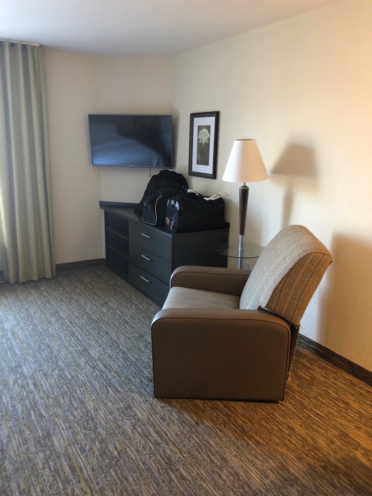 CANDLEWOOD SUITES BLOOMINGTON Updated July 2024 34 Photos & 16 Reviews 1935 S Basswood Dr