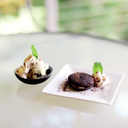 Ice cream and espresso cookie desserts! Ice cream and espresso cookie desserts!