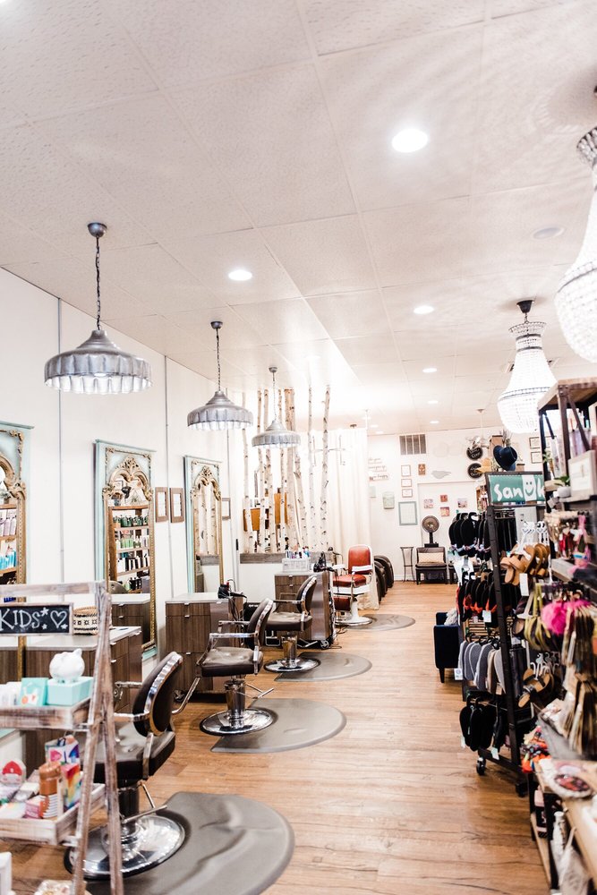 BLUE DOOR SALON Updated August 2024 15 Photos & 21 Reviews 980 SW 6th St, Grants Pass