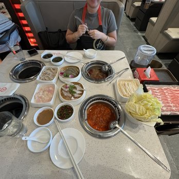 Haidilao Hot Pot - Hot Pot Near Me - Cupertino, California