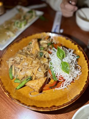 Bangkok Bento Thai Kitchen and Sushi bar by null