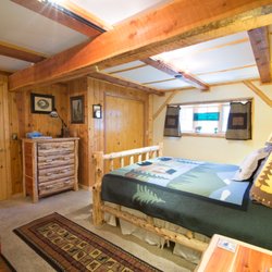 Dakota Dream B&B - Bears Den room