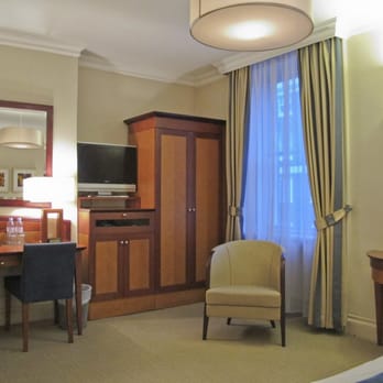 The Sumner Hotel - Room 203 - Hotels Near Me - London, XGL
