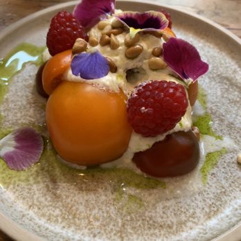 The Garrison - Seasonal Tomato salad with Raspberries - Pubs Near Me - London, XGL