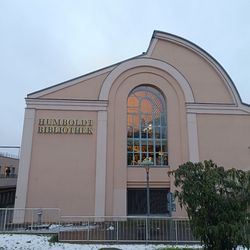 Humboldt-Bibliothek