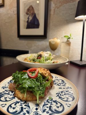 Royal Restaurant by null