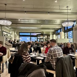 Cento - Restaurant looking from the kitchen.