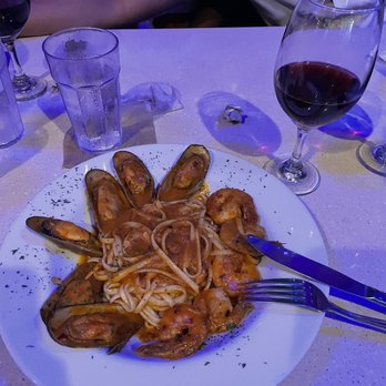 Sofia's - Diavolo pasta with shrimp and mussels - Italian Near Me - San Juan, Puerto Rico