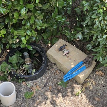 Bluefrog Plumbing + Drain - You can see they snapped off the water shut off valve probably by using excessive force - Plumbing Near Me Bluefrog Plumbing + Drain - You can see they snapped off the water shut off valve probably by using excessive force - Plumbing Near Me