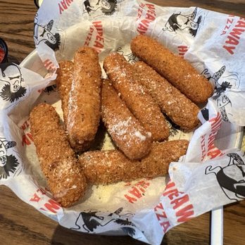 Hideaway Pizza - Cheese Sticks - Pizza Near Me - Plano, Texas