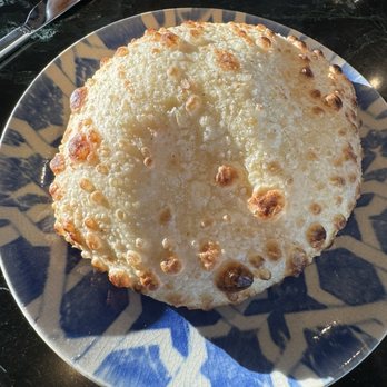 Thompson Savannah - This bread. I can't stop thinking about it. Amazing - Hotels Near Me - Savannah, Georgia
