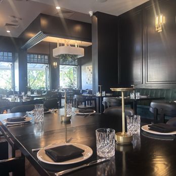 BLVD Steak - Seating for 8. - Steakhouses Near Me - Calabasas, California BLVD Steak - Seating for 8. - Steakhouses Near Me - Calabasas, California