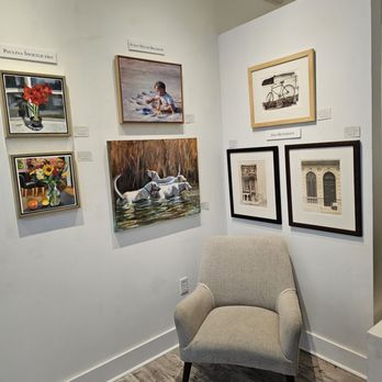Market Gallery - Nice corner if you need to rest. - Art Galleries Near Me - Roanoke, Virginia
