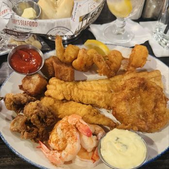 Jerry's Seafood - Mariners Seafood Platter - Seafood Near Me - Bowie, Maryland