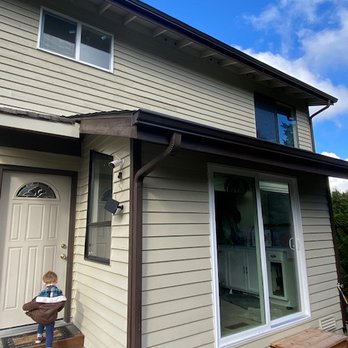 Top Rung Construction - the front of a house - General Contractors Near Me - Puyallup, Washington Top Rung Construction - the front of a house - General Contractors Near Me - Puyallup, Washington