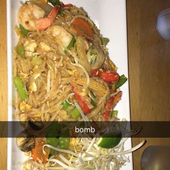 Pho Basil - veggie and shrimp pad thai - Vietnamese Near Me - Boston, Massachusetts Pho Basil - veggie and shrimp pad thai - Vietnamese Near Me - Boston, Massachusetts
