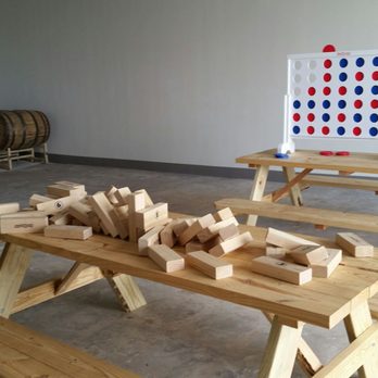 Hi Sign Brewing - Jumbo connect 4 and jenga - Breweries Near Me - Austin, Texas Hi Sign Brewing - Jumbo connect 4 and jenga - Breweries Near Me - Austin, Texas