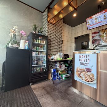 Echicken Pizza Boys - Grab and go drinks and condiments - Pizza Near Me - Honolulu, Hawaii