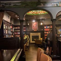Lady Gregory's - Interior