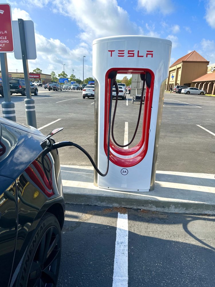 TESLA SUPERCHARGER 63106348 Telephone Rd, Houston, Texas EV
