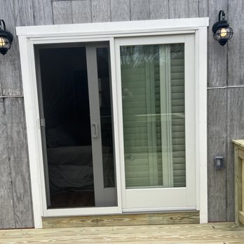 Q General Contractor - a patio with a sliding glass door - General Contractors Near Me Q General Contractor - a patio with a sliding glass door - General Contractors Near Me