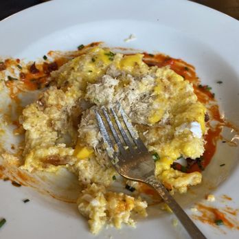 82 Queen - Crab cake and grits.  Not ok. - Southern Near Me - Charleston, South Carolina