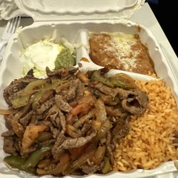 El Favorito Taqueria - Husbands beef fajita plate