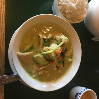 Sandee Thai Restaurant - Avocado Curry - Thai Near Me - Silverton, Oregon Sandee Thai Restaurant - Avocado Curry - Thai Near Me - Silverton, Oregon