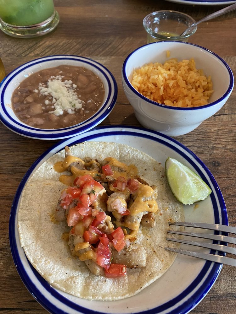 Amilia Taqueria & Bar
