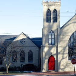 Saint James' Episcopal Church - Front view of the church.