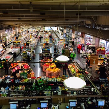 Schnucks Downtown - Grocery Near Me - Saint Louis, Missouri