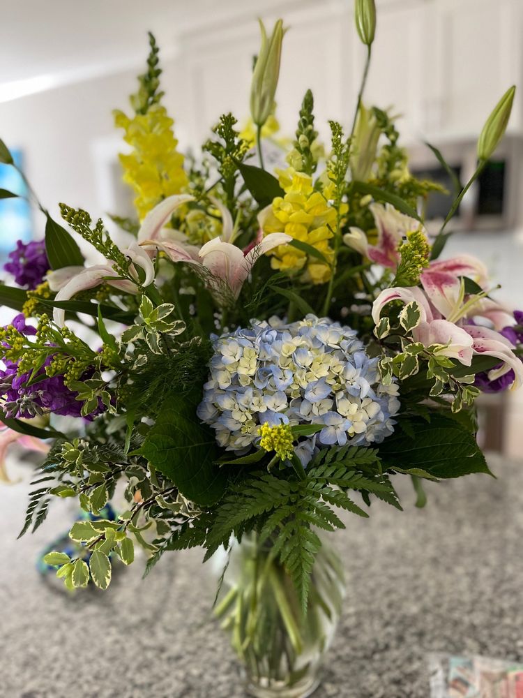 WAKE FOREST FLORIST Updated October 2024 25 Photos & 37 Reviews 536 South White Street