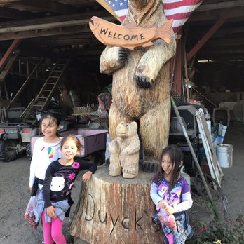 Duyck's Peachy Pig Farm - This statue greets you as you enter. - Farmers Market Near Me - Cornelius, Oregon Duyck's Peachy Pig Farm - This statue greets you as you enter. - Farmers Market Near Me - Cornelius, Oregon