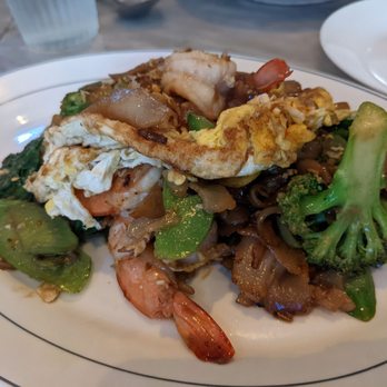 Kitchen 79 - Pad see ew - Thai Near Me - Jackson Heights, New York Kitchen 79 - Pad see ew - Thai Near Me - Jackson Heights, New York