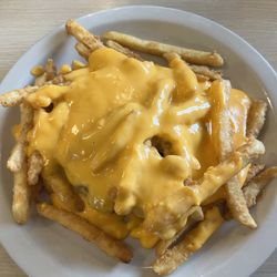 Route 66 Cafe - Mini horseshoe call a pony!! It's Texas toast, hamburger, Fries and cheese sauce!! So good!!